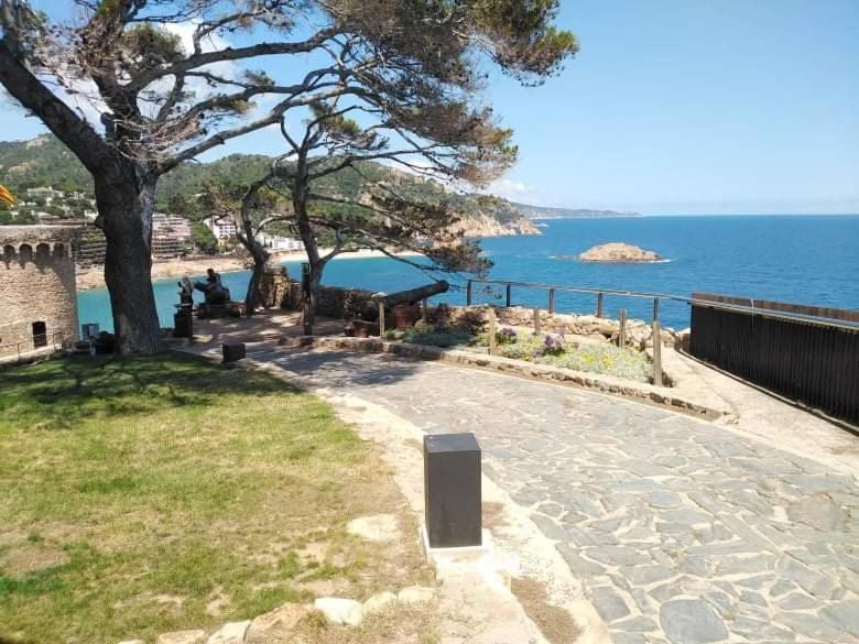 Hostal Sant Jordi Tossa de Mar Zewnętrze zdjęcie