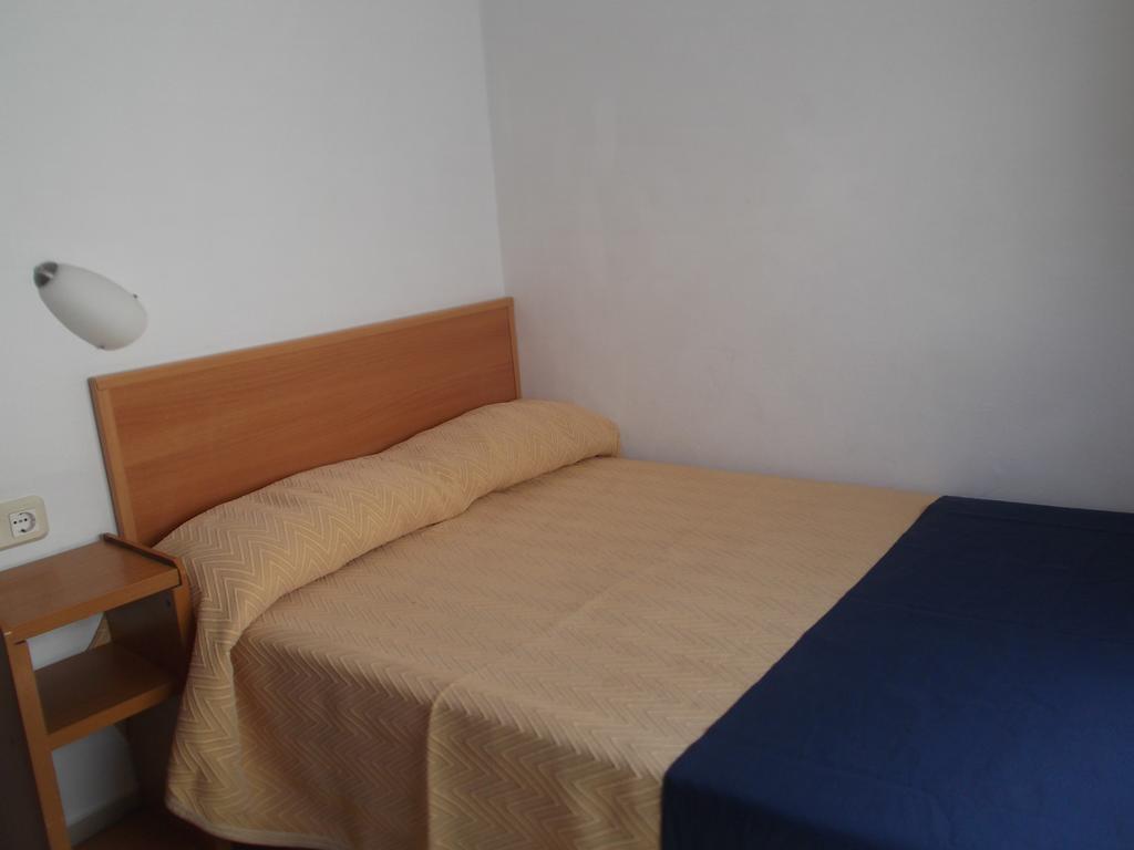 Hostal Sant Jordi Tossa de Mar Pokój zdjęcie